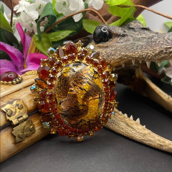Juliana verified gold fluss brooch vintage 🔥